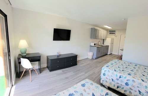 Treasure Island Hotel | Satellite Motel - Sea La Vie 103