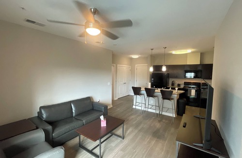Old West Broad Neighborhood Apartment | Savannah 1-Bed Apt w/Pool and Gym