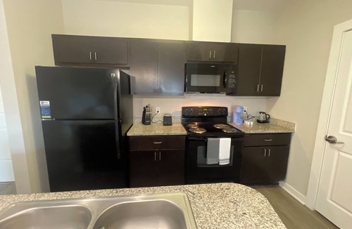 Old West Broad Neighborhood Apartment | Savannah 1-Bed Apt w/Pool and Gym