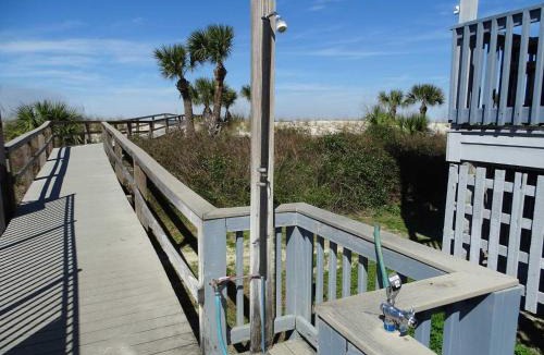 Tybee Island House | Savannah Beach & Racquet Club 303A