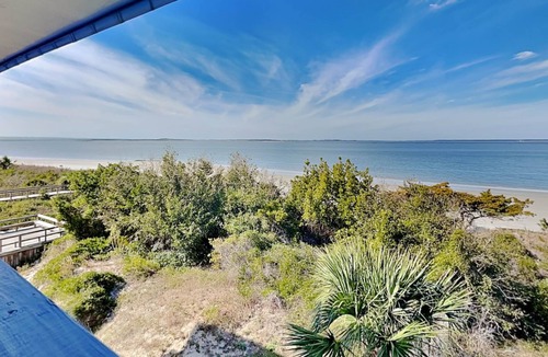 Tybee Island Condo | Savannah Beach Racquet Club by Tybee Vacation Rentals