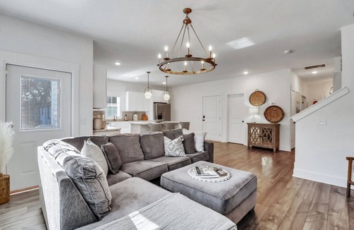 Whitemarsh Island House | Savannah Comfort Sanctuary by Oatland Island Wildlife Center