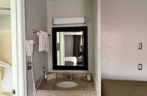 Port Wentworth Hotel | Savannah Inn Savannah I-95 North