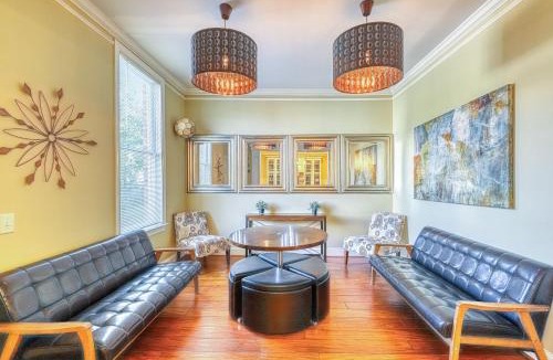 Old West Broad Neighborhood House | Savannah Lez Frederick: Premier