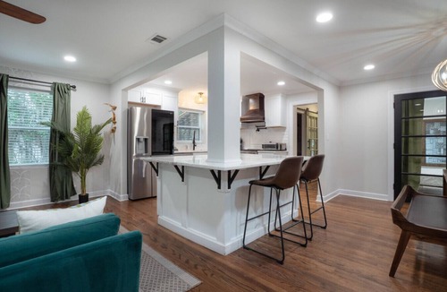Savannah House | Savannah Lux -Htd Pool, Ht Tub, Mini Golf, Firepit