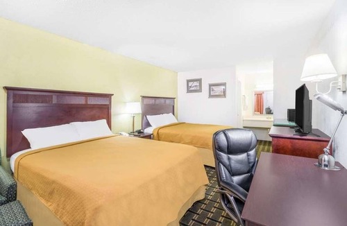 Lookout Valley Neighborhood Association Hotel | Scenic Chattanooga Escape Near Rock City and Ruby Falls Attractions