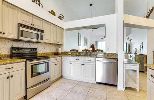 Crown Pointe Villa | Screened Lanai + Workspace! Naples Stay Near Gulf