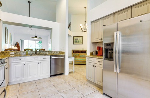 Crown Pointe Villa | Screened Lanai + Workspace! Naples Stay Near Gulf