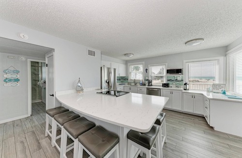 Ilexhurst House | Sea La Vie - DIRECT BEACH FRONT - by Island Real Estate Vacations