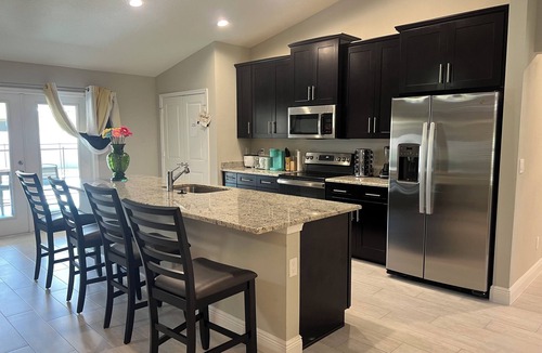 Port Saint Lucie House | Sea lion Serenity Retreat -5 Bedroom With Heated Pool