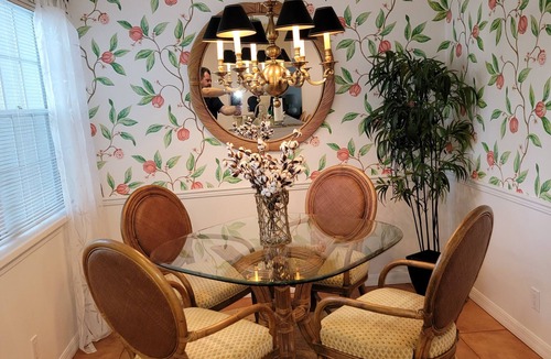 Wabasso Beach Condo | SEA OAKS - 2 BEDROOM GROUND LEVEL TENNIS VILLA IN LUSH GATED COMMUNITY