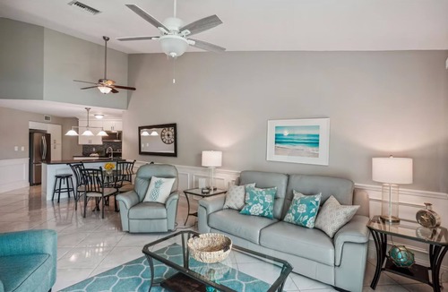 Isla del Sol Condo | Seaside condo with pool, hot tub, close to beaches, WiFi, AC, washer/dryer