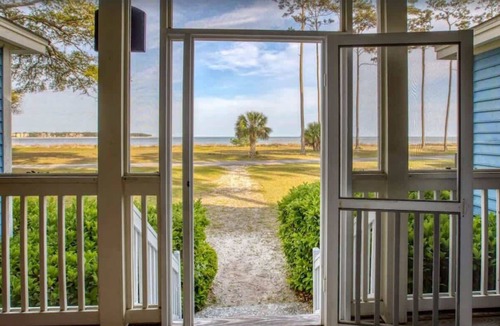 Melrose on the Beach House | Seaside Cottage 2BDR Oceanfront with Golf Cart