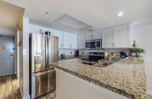 Myrtle Beach Hotel | Seaside Escape | Cozy Stay w/Pool & Kitchen 1br