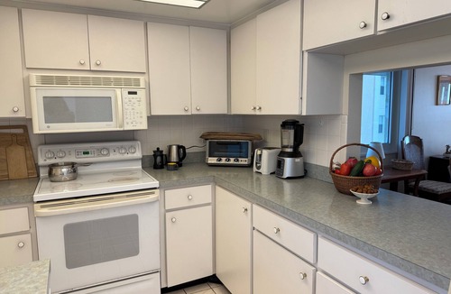 Venice Condo | Seasonal Only Furnished Top-Floor Corner Unit Bay & Ocean Views Steps to Beach