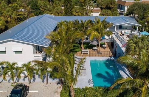 Vero Beach Apartment | Seaspray Surf Lodge
