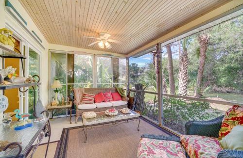 Sebastian Highlands House | Sebastian Home w/Screened Lanai: 8 Mi to Beach!