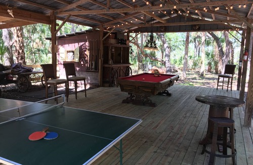 Sebring Cabin | Sebring Florida Best Kept Secret "Cracker Hammock Log Cabin"