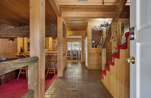 Skippers House | Secluded Nature Retreat w/Trails, Fire Pit, Ping-Pong, Foosball, Games!