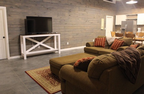 Orangeburg House | Secluded Retreat With hot tub ideal to fish and relax on private pond