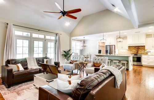 Peach Orchard House | Secluded Stylish Modern Farmhouse