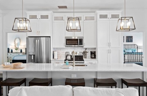 Melrose on the Beach House | Secret Beach Cottage-Oceanfront with golf cart