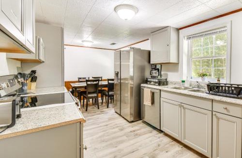 Seneca House | Seneca Vacation Rental w/Grill Near Lake Hartwell