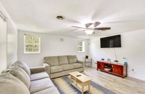 Seneca House | Seneca Vacation Rental w/Grill Near Lake Hartwell