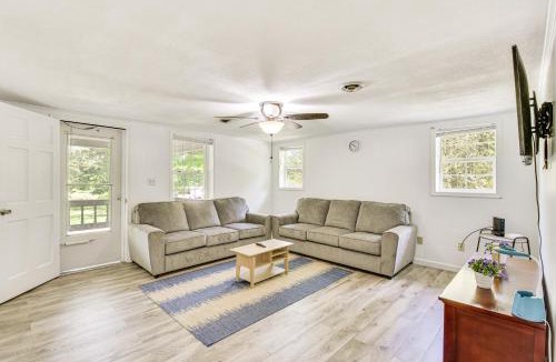 Seneca House | Seneca Vacation Rental w/Grill Near Lake Hartwell
