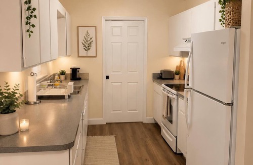 Placid Lakes House | Serene 3-bedroom 2 bathroom house with pool and dining area