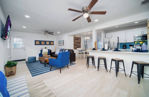 Jacksonville Beach House | Serene Abode w/3BR~2 mi to Ocean~5 mi to Mayo~Fenced Yard
