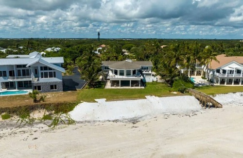 Vero Beach House | Serene Direct Beachfront Haven - N