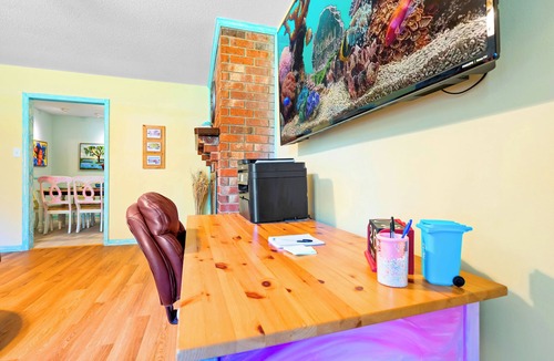 Montgomery House | Serene Retreat: Large Yard, Fire Pit, Near Savannah, Beaches & Kayaking