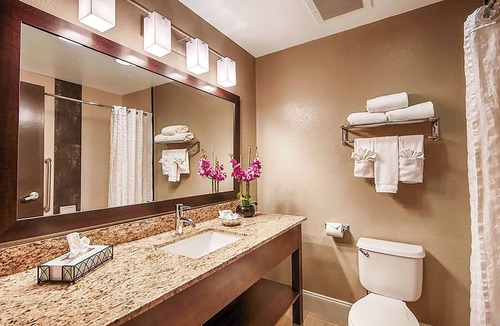 Orlando Hotel | Serene Room w/Pool Access – Orlando Gem | Easy Access to Theme Parks