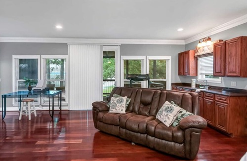 Gilbert House | Serenity Lakehouse + Guest House