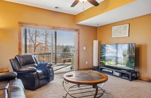 Serenity Bay Cabin | Serenity Lodge on Keowee with Boat Slip access