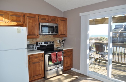 Sneads Ferry House | Serenity Now! 3br Townhome w Private Beach Access - LAST MIN DEAL, Aug 15-22