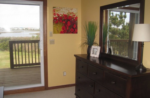 Sneads Ferry House | Serenity Now! 3br Townhome w Private Beach Access - LAST MIN DEAL, Aug 15-22