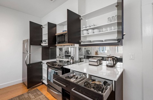 Brookwood Apartment | (SH) Rare Serviced 3-BR in Secluded and Peaceful Neighborhood