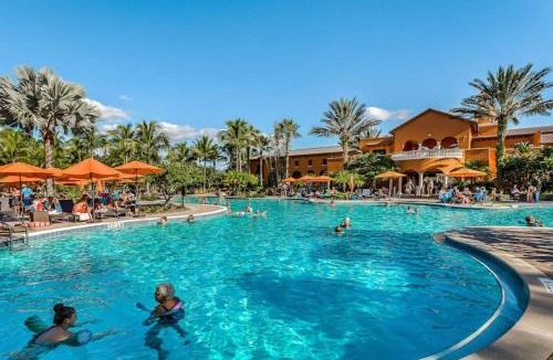 Ole House | Shady Palm Villa