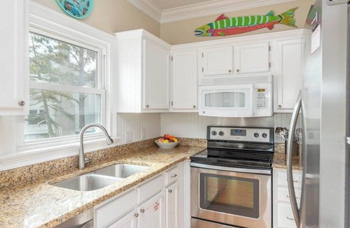 Oceanmarsh Subdivision House | Shipwatch Beach House - Ocean Views! Shared Pool!