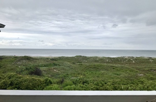 Morehead City Condo | “Shorely Anchored” DIRECT OCEAN FRONT Top Floor! Beautifully Renovated!