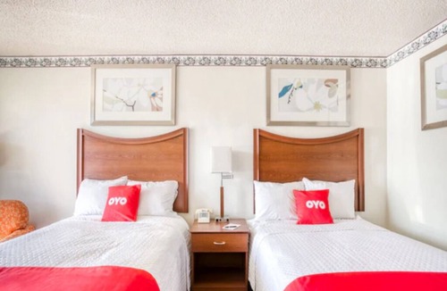 Templeton Hotel | Simple & Relaxing Three Rooms w/Private Bath – Perfect for Quiet Stays