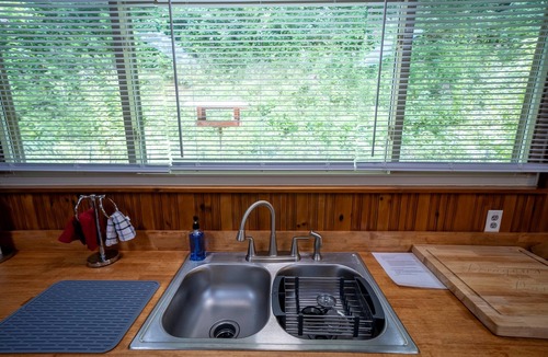Tapoco House | Slay The Dragon: Dragon's Lair Cabin in Robbinsville, North Carolina w/Creek