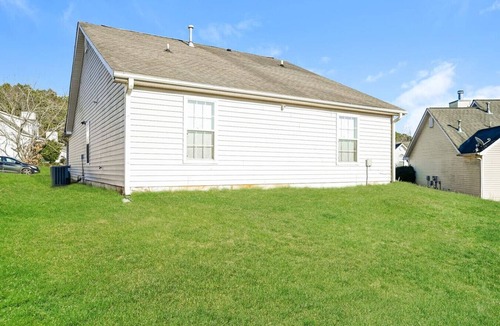 Lithonia House | Sleek Home, WiFi, Pet-Friendly, Near Arabia Mtn