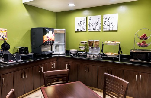 Seven Oaks Hotel | Sleep Inn Columbia