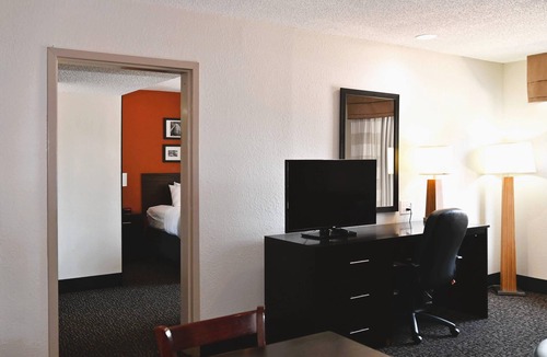 Pine Forest Hotel | Sleep Inn & Suites Spring Lake - Fayetteville near Fort Bragg