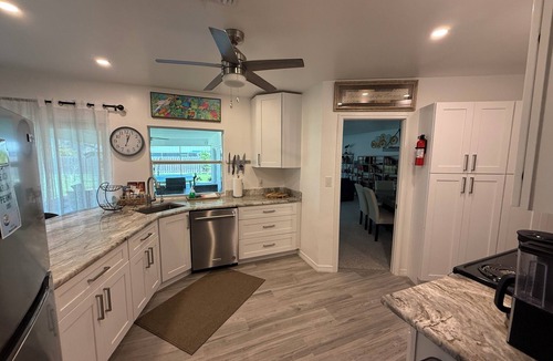 Tradewinds House | Sleeps 10 - Available Year Round - Huge Private Home