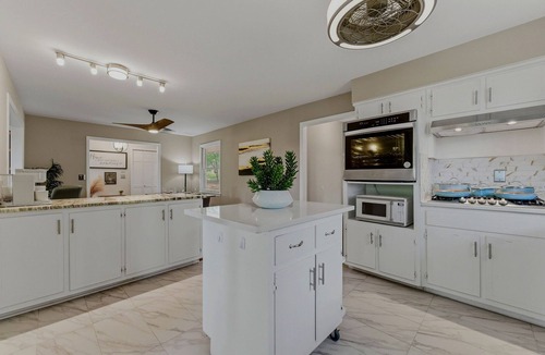 Candler-McAfee House | Sleeps 10 Near Atlanta +Family and Pet friendly