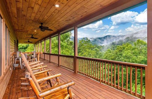 Whittier House | Sleeps 16 Lodge Near Bryson City, Arcade, Hot Tub